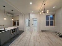 Building Photo - 202 28th St