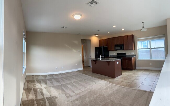 Building Photo - 7981 Lower Perse Cir