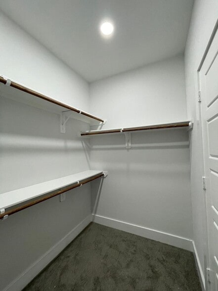 Building Photo - 7931 Fowlie St