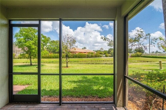 Building Photo - 126 Riverwalk Cir E