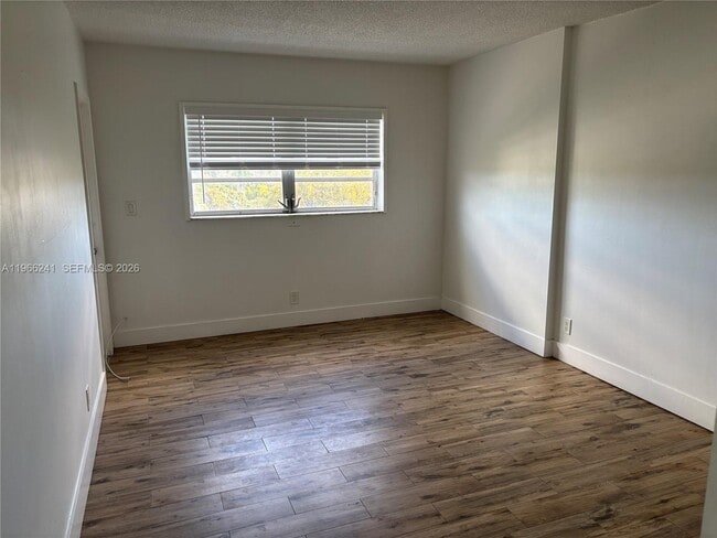 Building Photo - 1701 Washington St