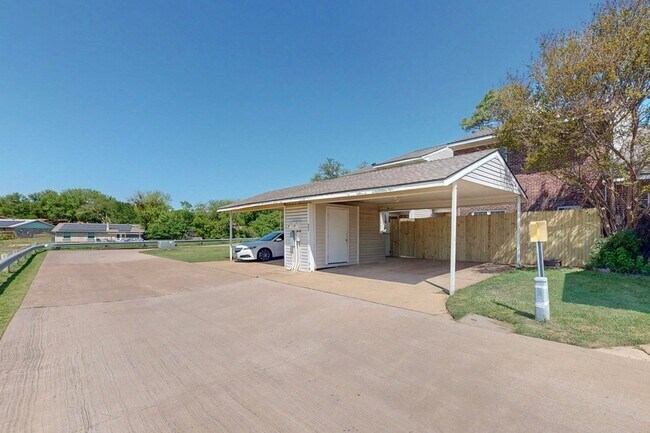 Building Photo - 846 Creekside Dr
