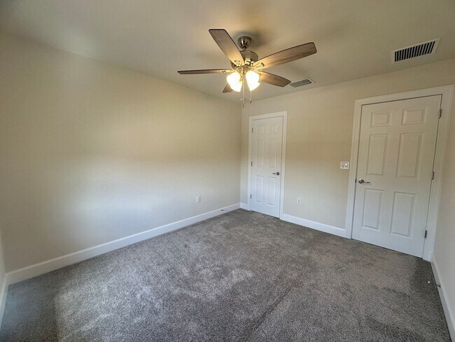Building Photo - 9074 Bexley Dr
