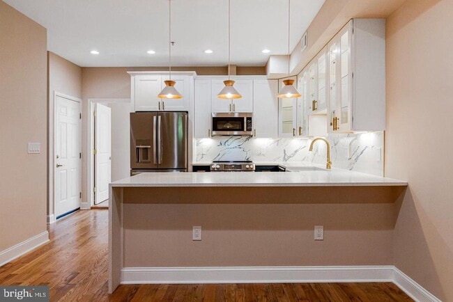 Building Photo - 1609 17th St SE