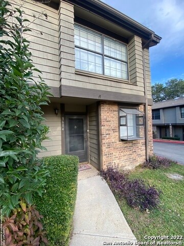 Building Photo - 11815 Vance Jackson Rd