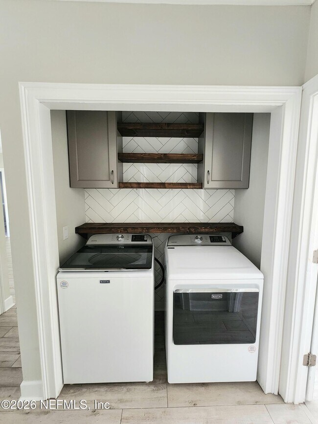 Building Photo - 403 Branch Wood Ln