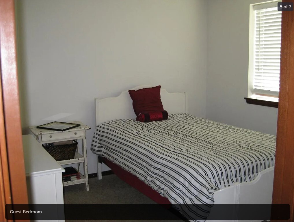 Guest bedroom - 617 7th St SE