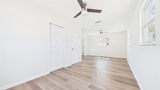 Building Photo - 4418 W Fairview Heights