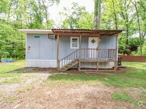 Building Photo - Charming Tiny Home in Peaceful Country Set...
