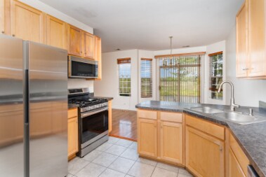 Building Photo - 593 Springbrook Trl N