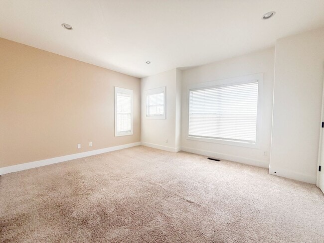 Building Photo - 208 Allison Way