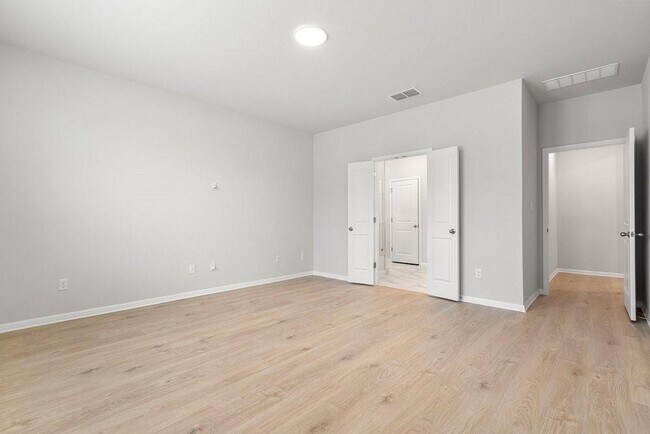 Building Photo - 132 Condesa St