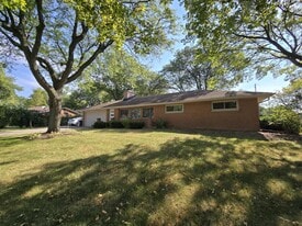 Building Photo - 3600 Goetz Dr