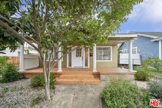 Building Photo - 235 Joy St