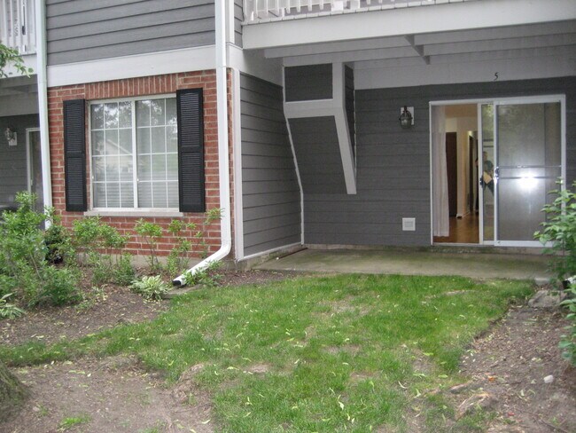 Building Photo - 329 Pembroke Ct