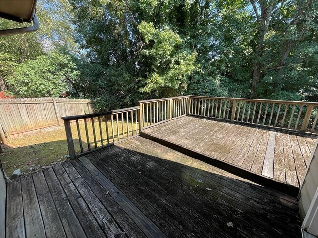 Building Photo - 4401 Dickens Ct NW