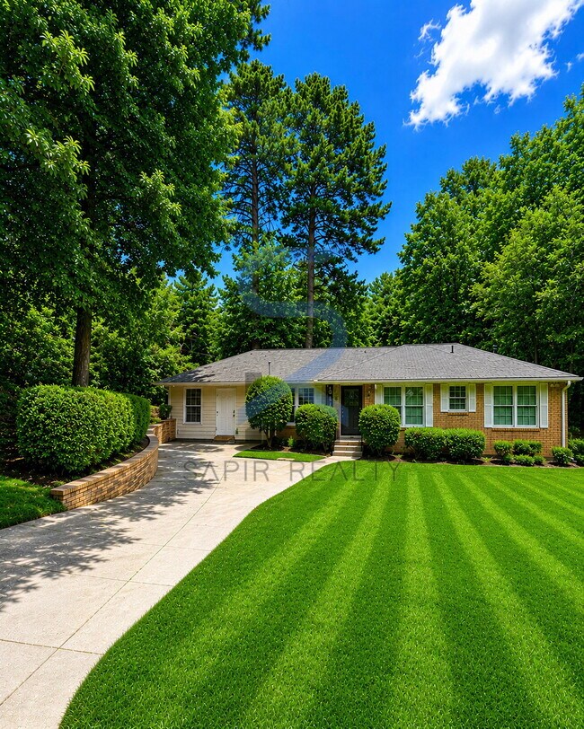 Building Photo - PRELEASING! Spacious & Stunning 5BR/3BA in the Heart of North Druid Hills