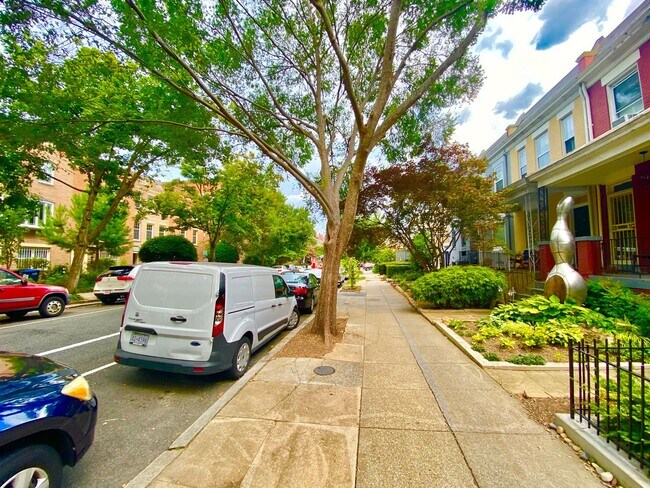 Building Photo - SAVE OVER $200!* Dupont Circle 1 Bedroom Charmer with Patio, Fireplace, Central Air, Washer/Dryer!