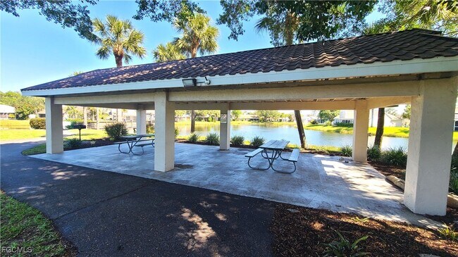 Building Photo - 14571 Daffodil Dr