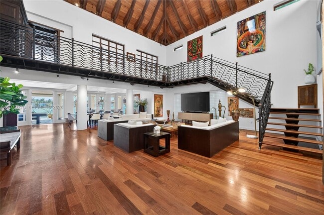 Building Photo - 14 W San Marino Dr