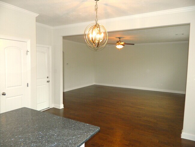 Building Photo - 5564 Connor Dr
