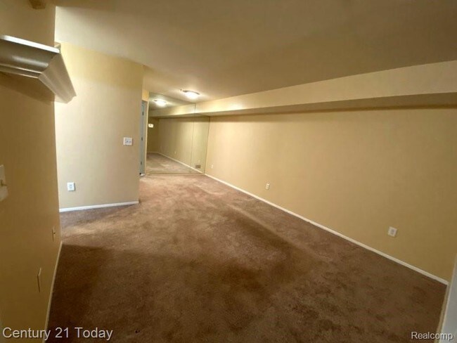 Building Photo - 22105 Atlantic Pointe