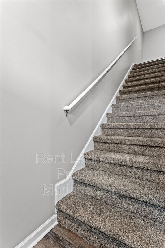 Building Photo - 2015 Dolly Dr