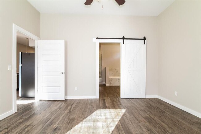 Building Photo - 11317 Paradise Out Ln