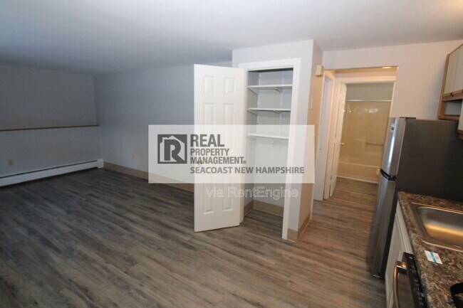 Building Photo - 28 Ivy Ln