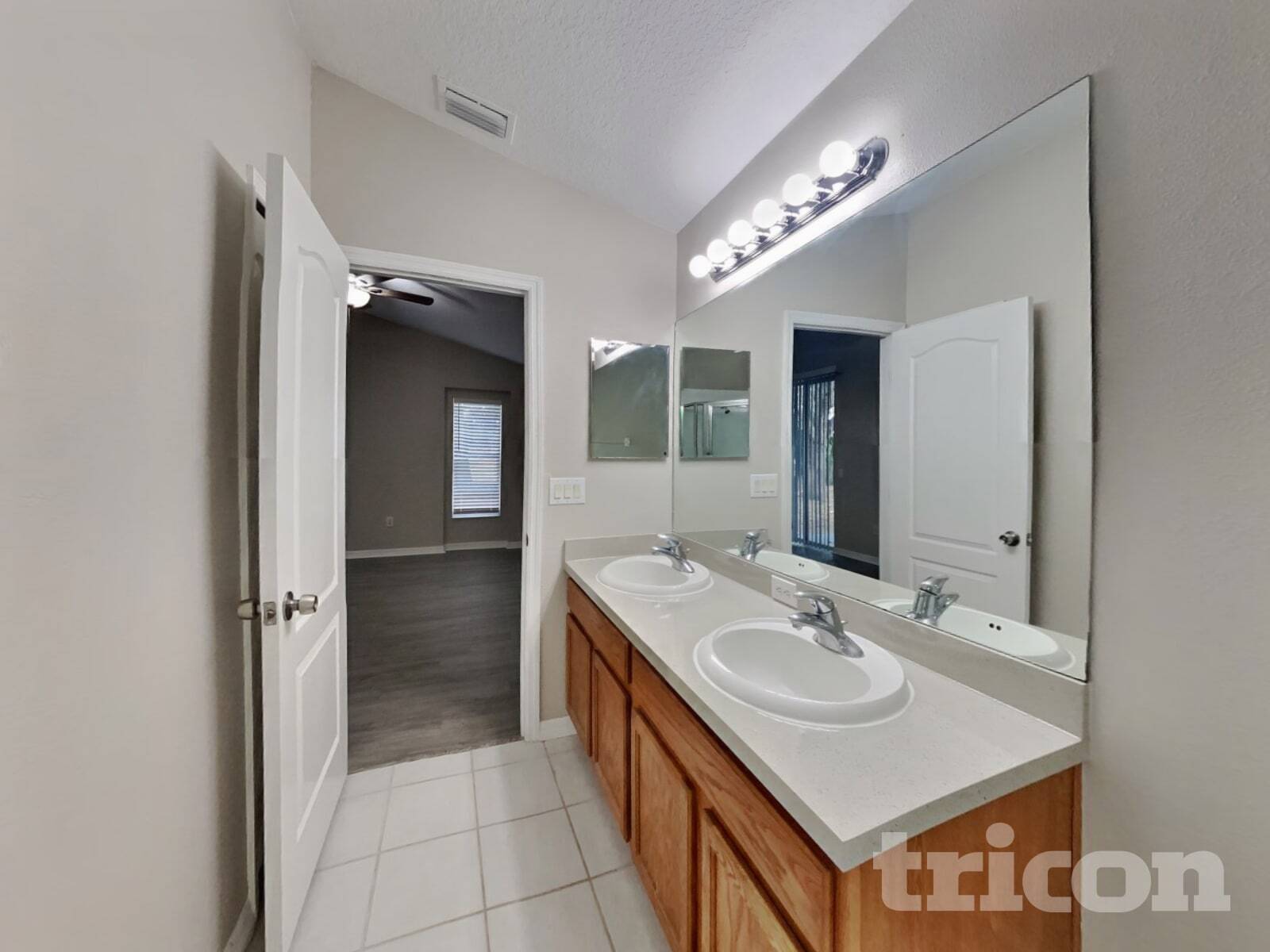 Building Photo - 6944 Crown Lake Dr