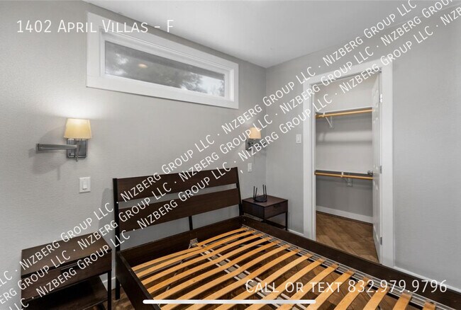 Building Photo - 1402 April Villas