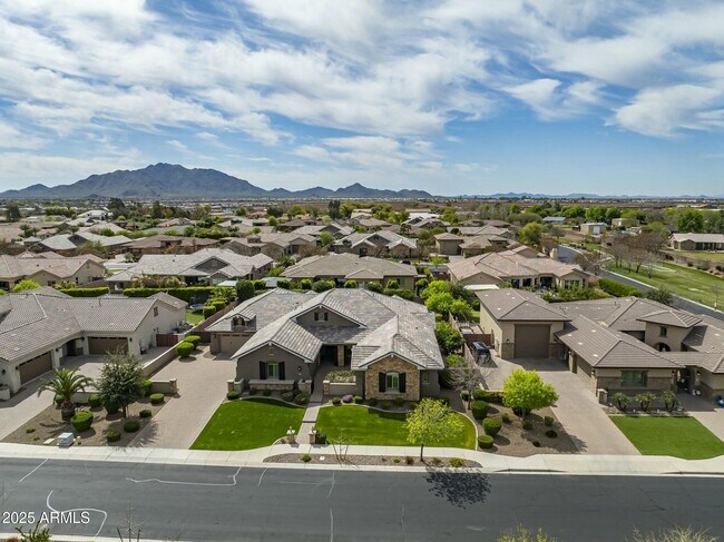 Building Photo - 2051 E Aris Dr