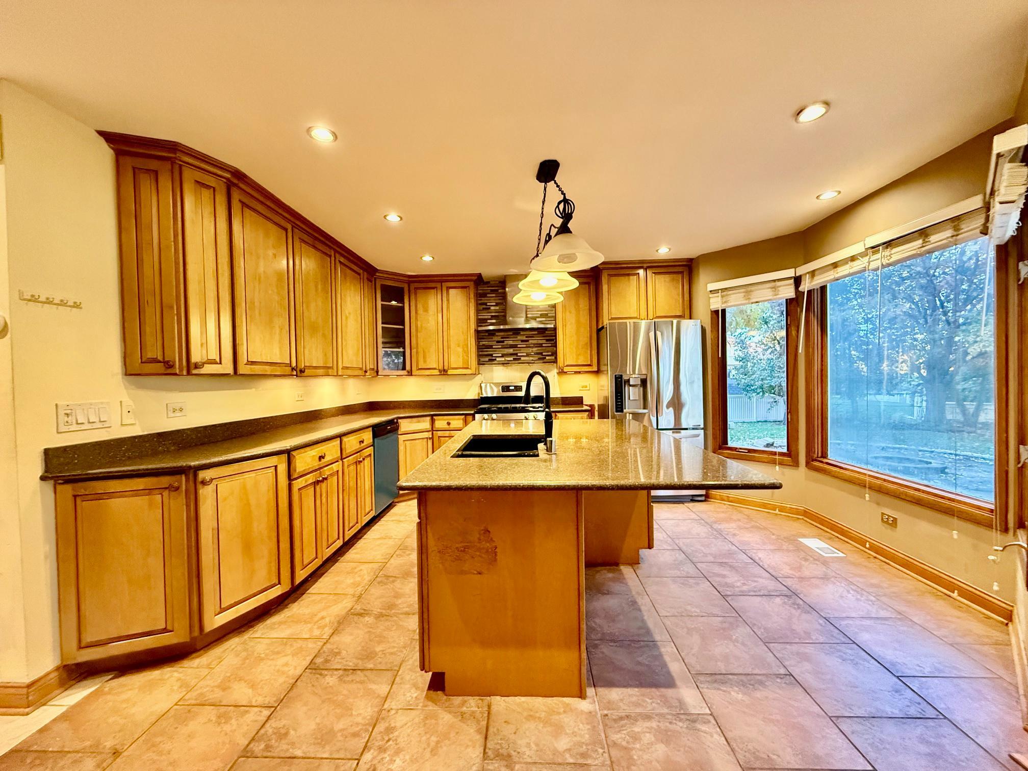 Building Photo - 1205 N Scarlet Ct