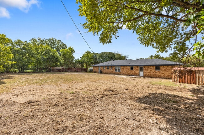 Building Photo - 605 Catalina Dr