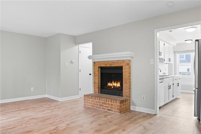 Building Photo - 2421 Julie Ct