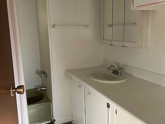 Building Photo - 1217 W Wabash St