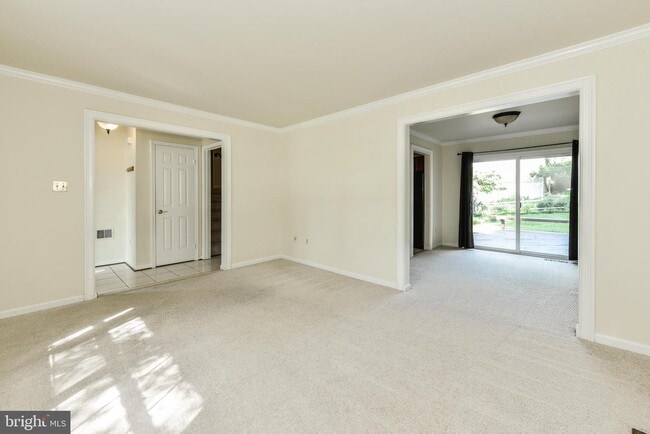 Building Photo - 7618 Shreve Rd