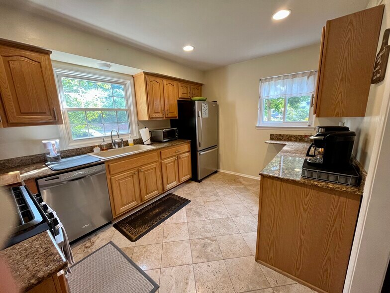 Building Photo - 1760 Trailwood Path