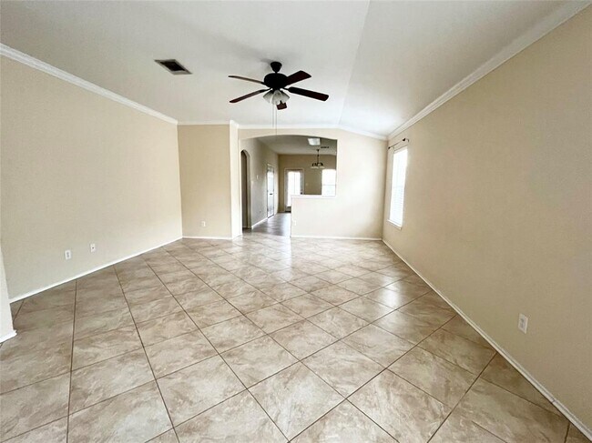 Building Photo - 2428 Green Meadows Ln