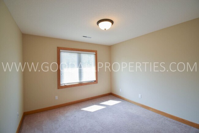 Building Photo - Executive Home with 4 Bedrooms, 2.5 Bath I...