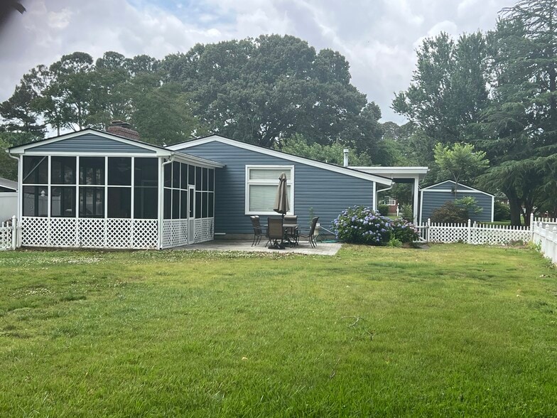 Building Photo - 5524 Forest View Dr