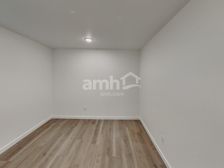 Building Photo - 23532 E 3rd Pl