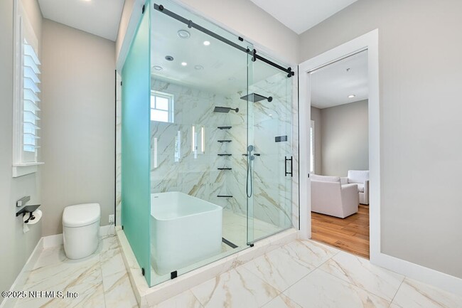 Building Photo - 2410 Beach Blvd