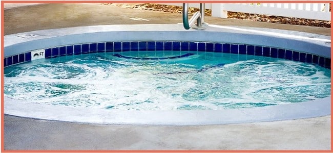 Year Round Hot Tub - Hidden Cove