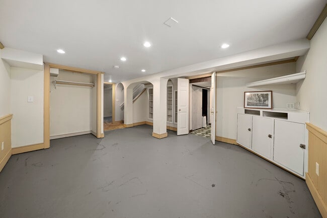 Building Photo - 2512 Salem Blvd