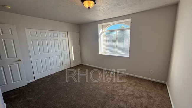 Building Photo - 6892 Florentine Way