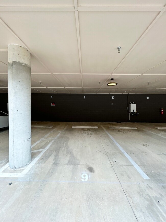 Building Photo - 49 Navasota St