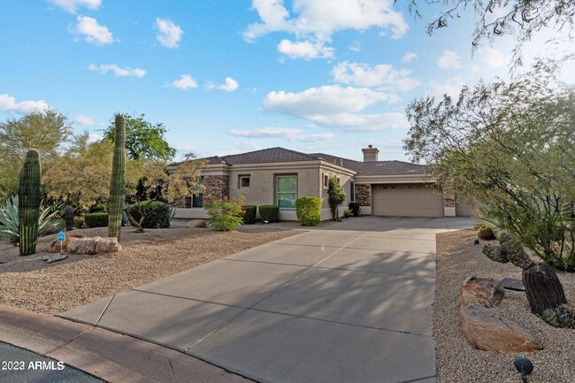 Primary Photo - 6002 E Saguaro Vista Ct