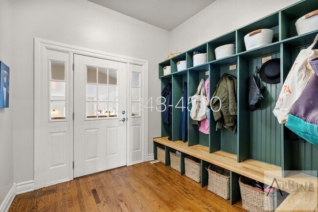 Building Photo - Indoor Pool! FULLY Furnished Short or Mid Term Rental