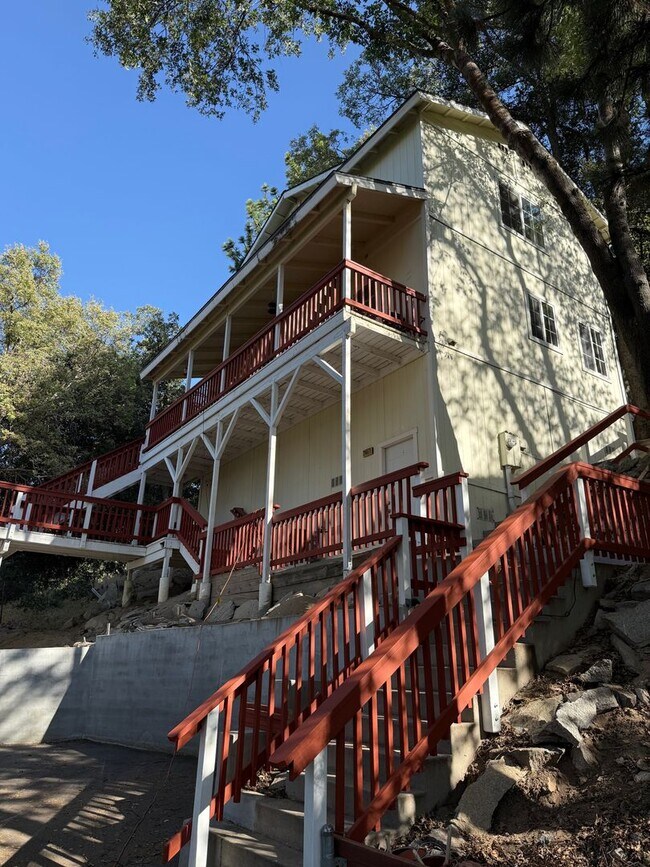 Primary Photo - Beautiful Crestline Home - Private & Peaceful